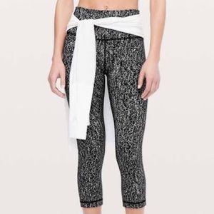 Lululemon Cropped Wunder Under